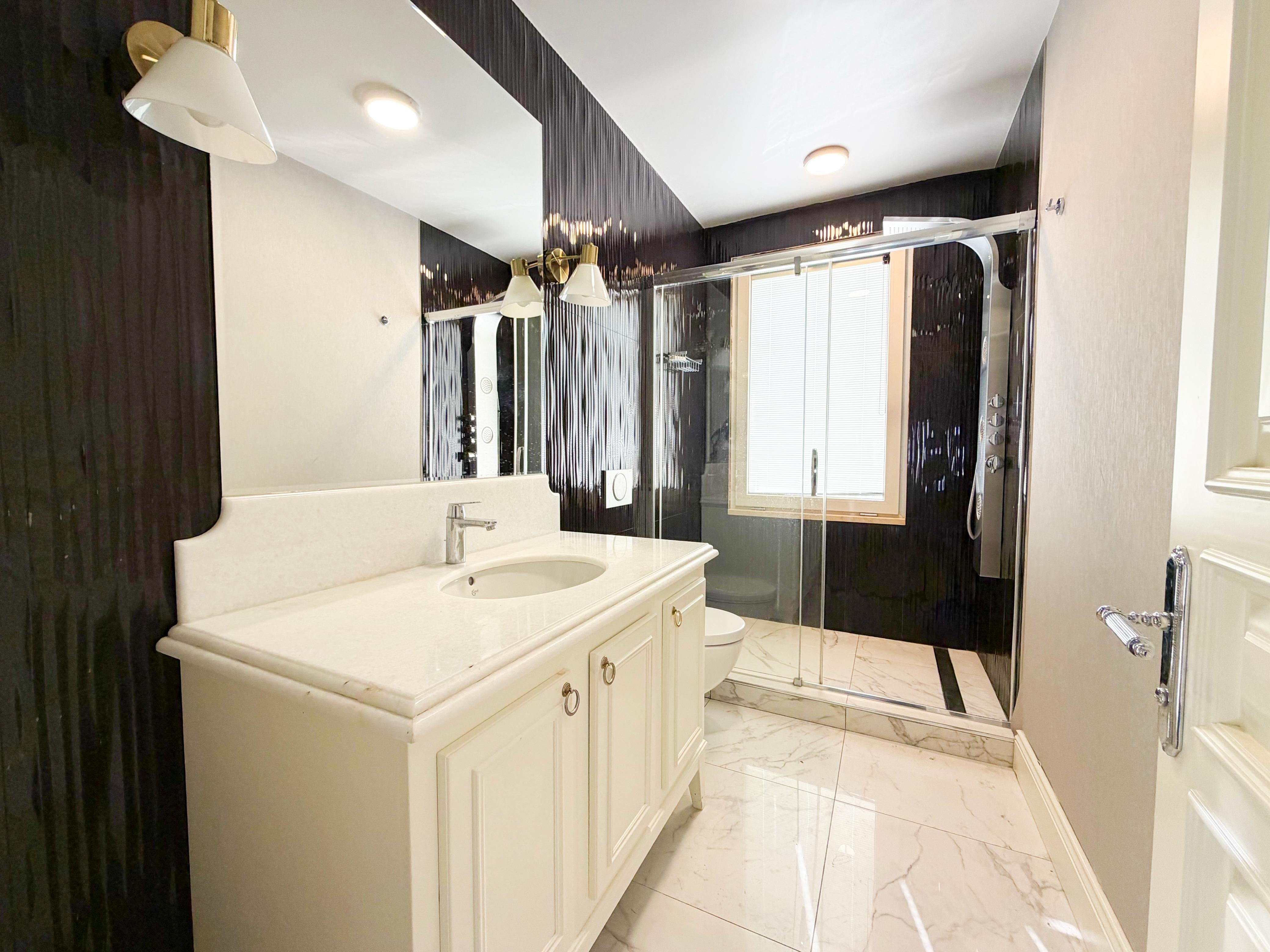 Duşakabinli banyo